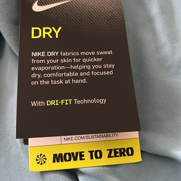NWT Nike tank size L Move to Zero - Picture 4 of 8